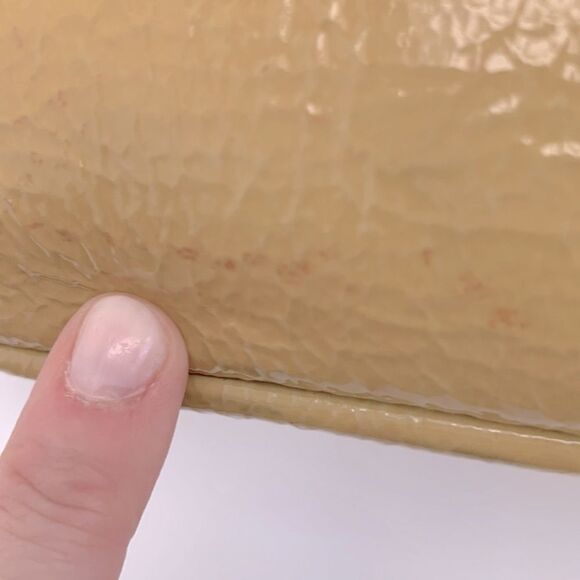 Goldenbleu Parker Quilted Yellow Patent Leather Shoulder Bag - Picture 10 of 12